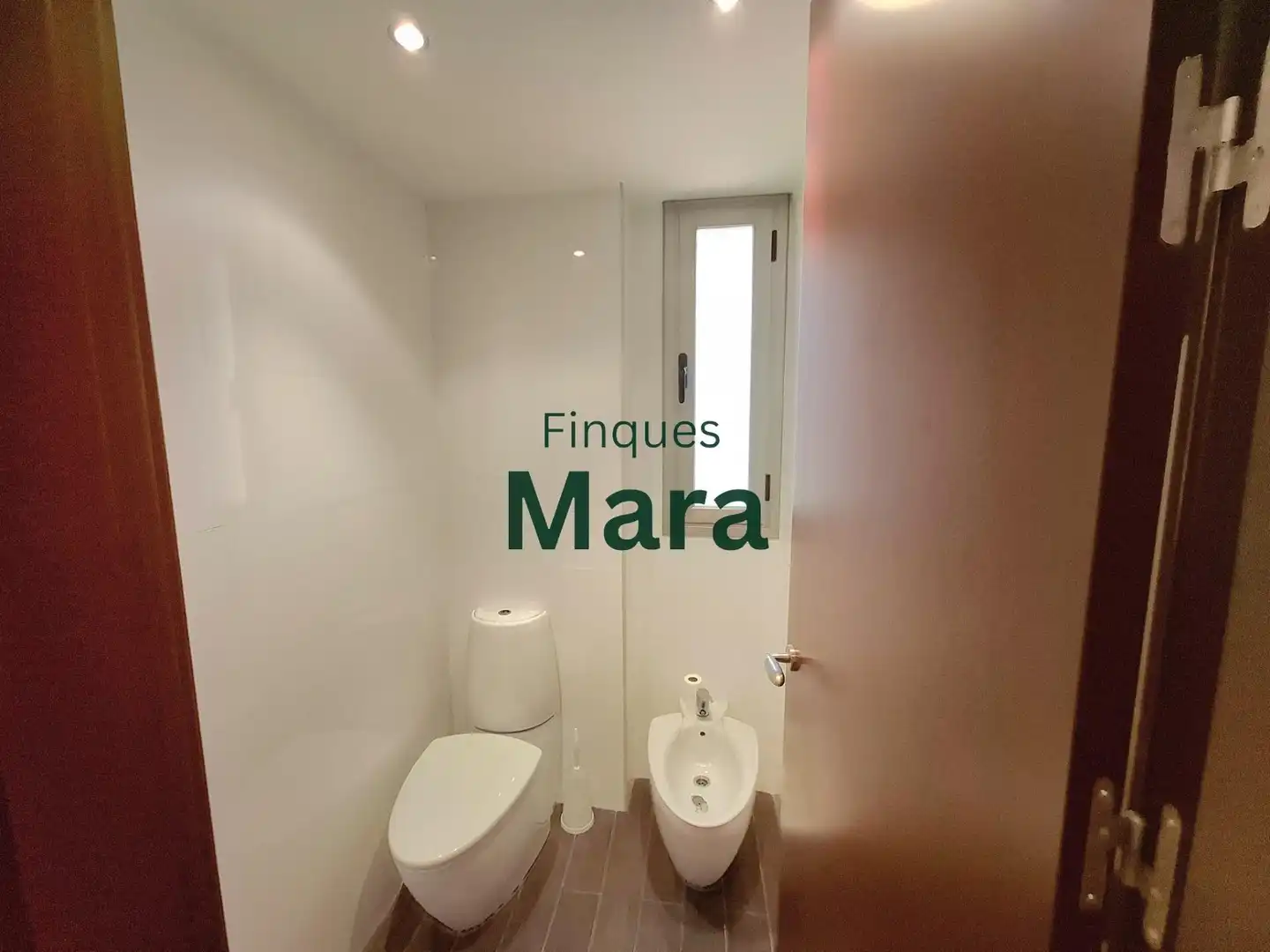 Baño de Casa o chalet en venta en Sant Boi de Llobregat con Aire acondicionado, Calefacción y Jardín privado