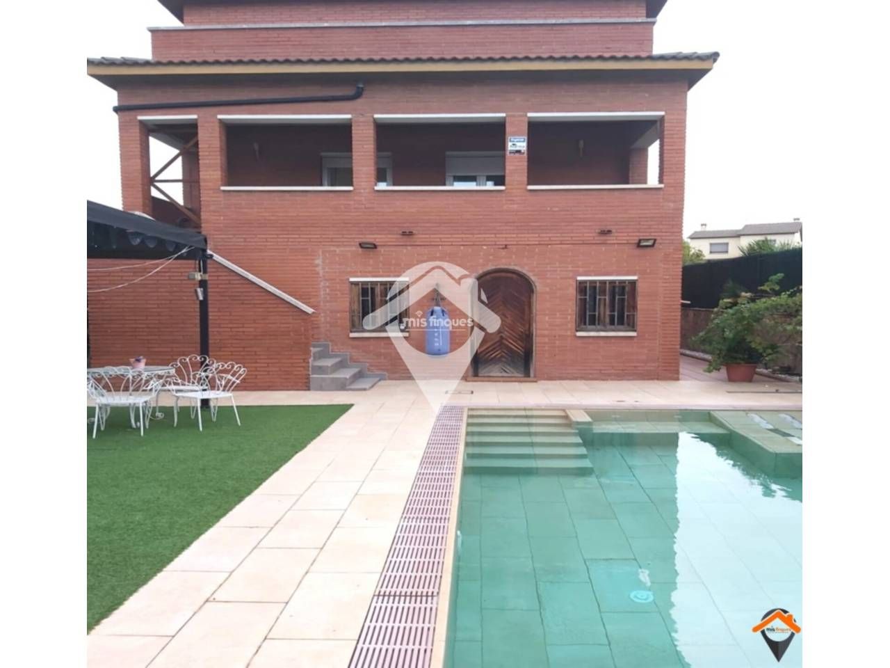 Swimming pool of House or chalet for sale in Barberà del Vallès  with Air Conditioner, Heating and Terrace