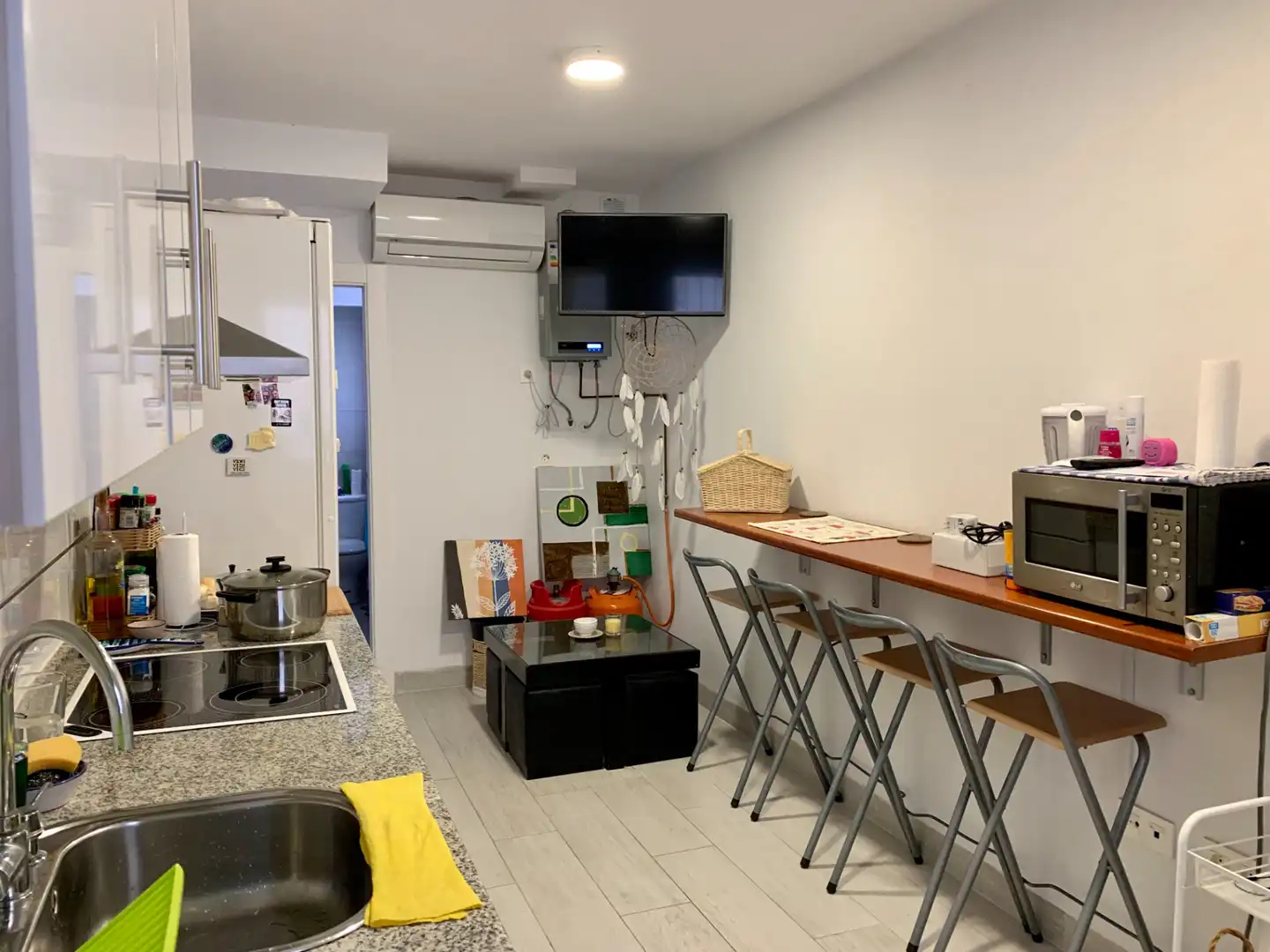 Kitchen of Flat for rent in Granada  with Air Conditioner, Heating and Parquet flooring