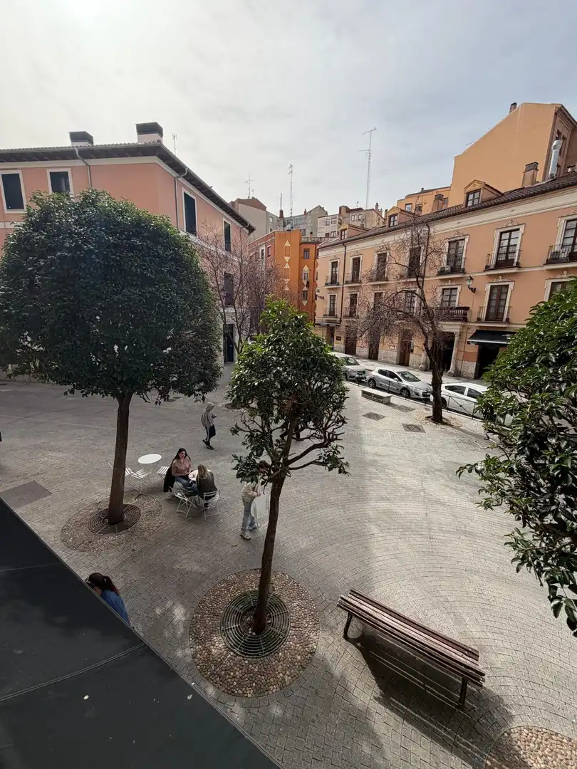 Außenansicht von Büro zur Miete in Valladolid
