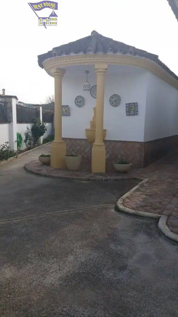 Vista exterior de Casa o xalet en venda en Arcos de la Frontera amb Aire condicionat, Jardí privat i Traster