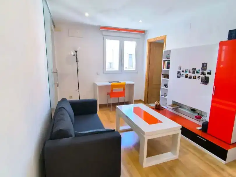 Flat for rent in Calle de Los Jardines, 11, Sol