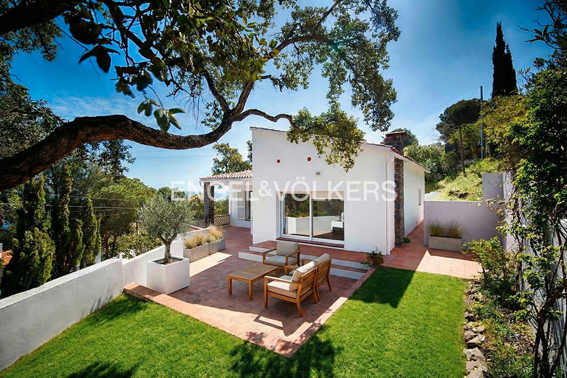 Exterior view of Houses for sale in El Port de la Selva  with Air Conditioner, Heating and Private garden