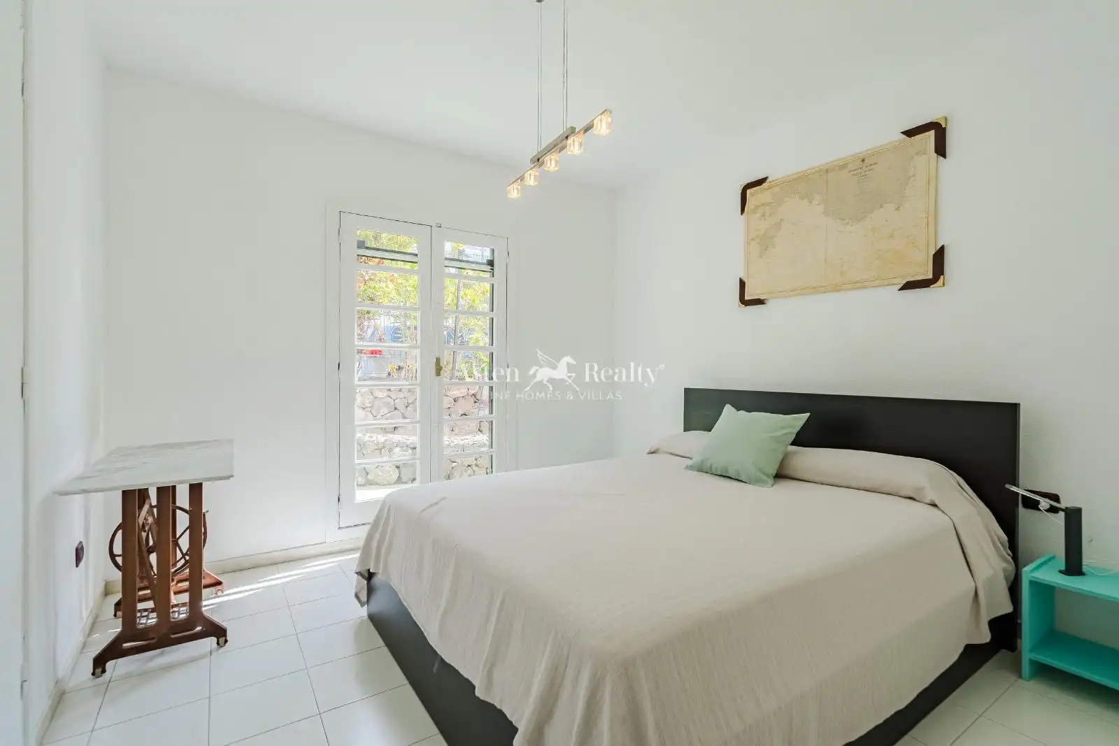 Apartment with pool for sale in Los Ángeles, imagen 2