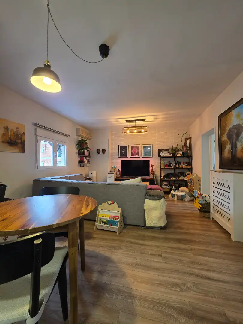 Sala d'estar de Pis en venda en Madrid amb Aire condicionat, Calefacció i Parquet