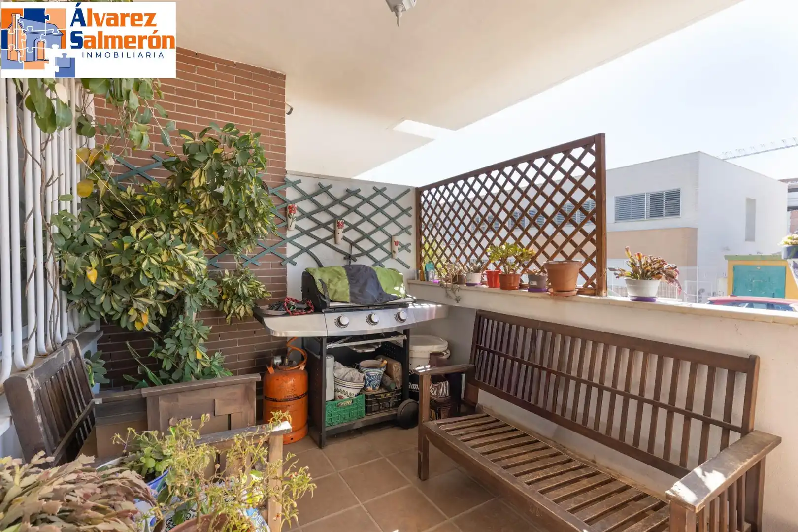 Terrassa de Casa adosada en venda en Churriana de la Vega amb Calefacció, Terrassa i Balcó