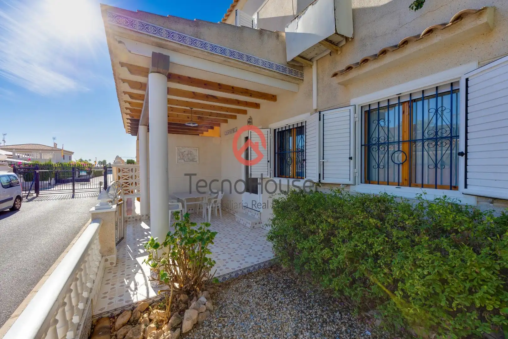 Vista exterior de Casa adosada en venta en Orihuela con Aire acondicionado, Jardín privado y Amueblado