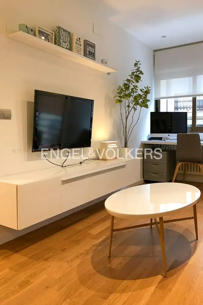Piso con terraza en alquiler en Ciutat Vella, imagen 3