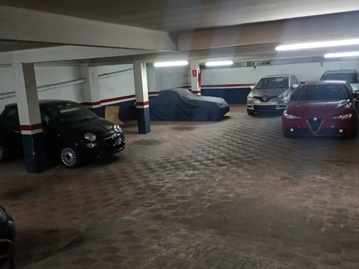 Motorradstellplatz zur Miete in Carrer de Roger de Flor 200, imagen 3