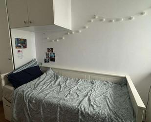 Bedroom of Flat to share in  Madrid Capital  with Air Conditioner and Terrace