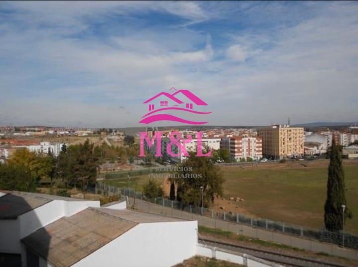 Vista exterior de Pis en venda en Mérida