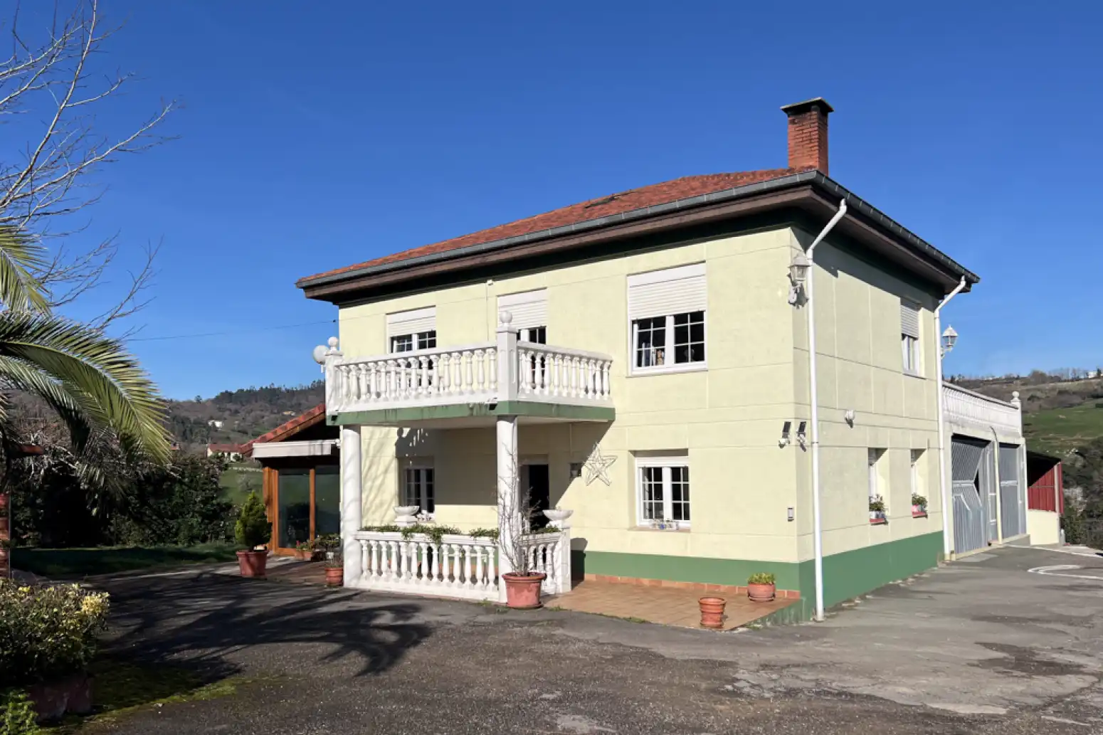 Exterior view of Houses for sale in Cartes  with Heating, Parquet flooring and Terrace