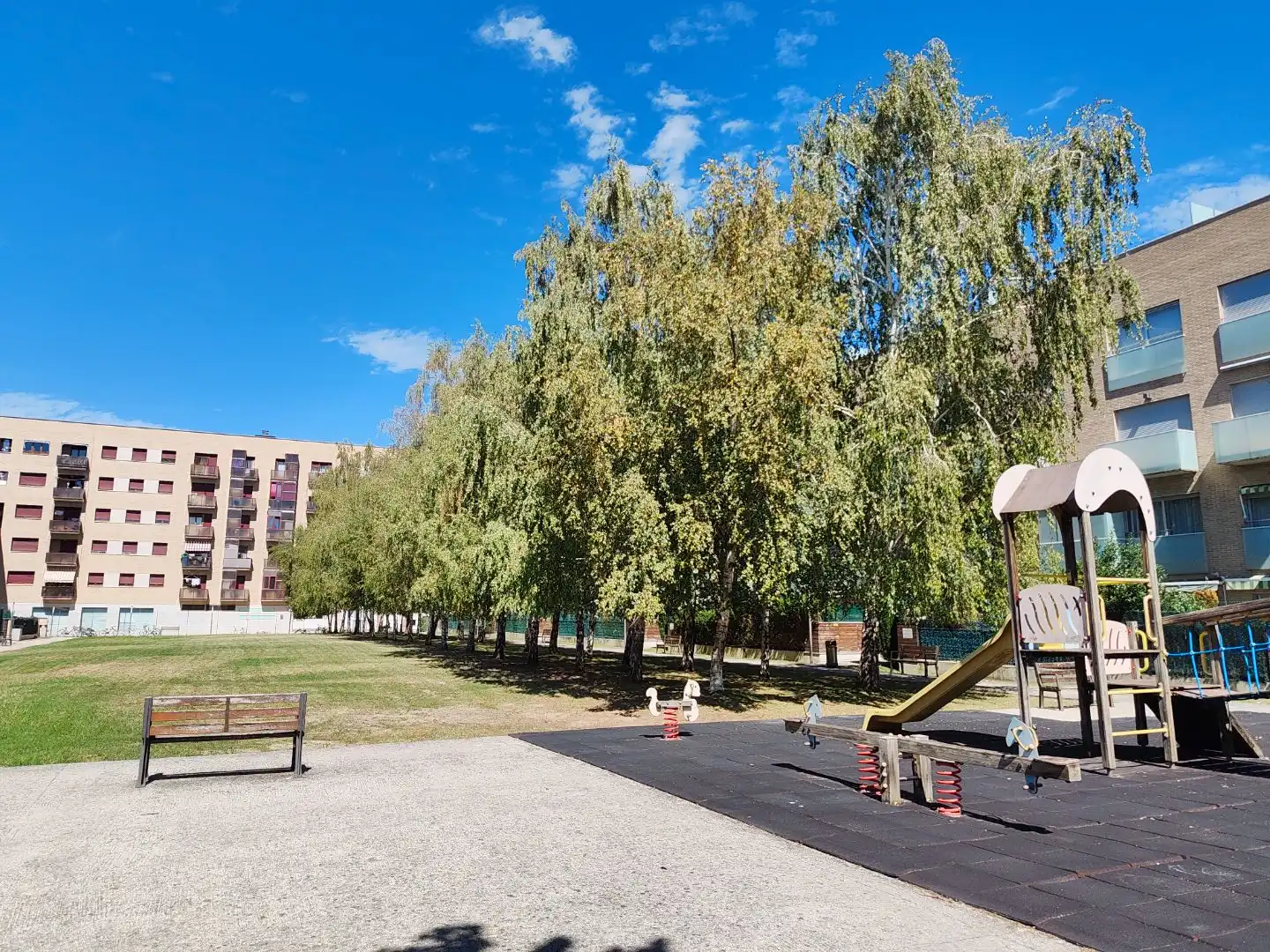 Vista exterior de Piso en venta en Buztintxuri