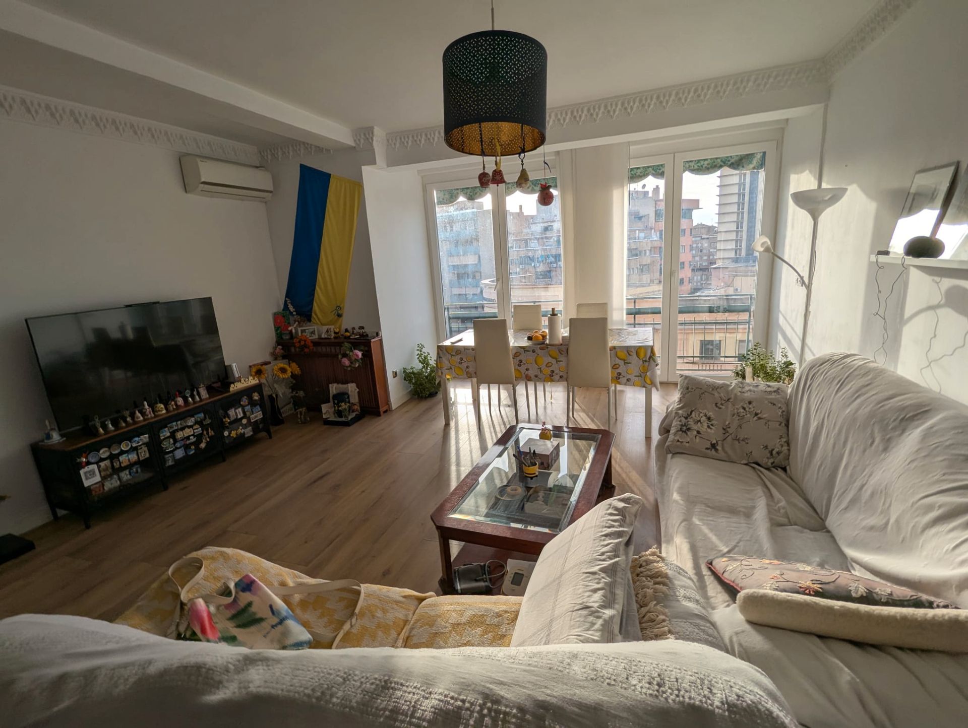 Sala d'estar de Pis de lloguer en  Granada Capital amb Aire condicionat, Calefacció i Parquet