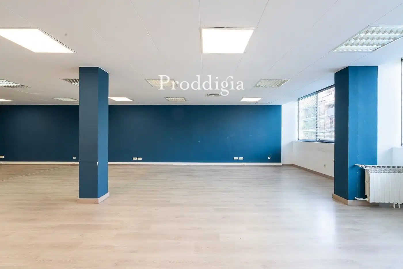 Office for rent in Barcelona  with Air Conditioner, Heating and Internet
