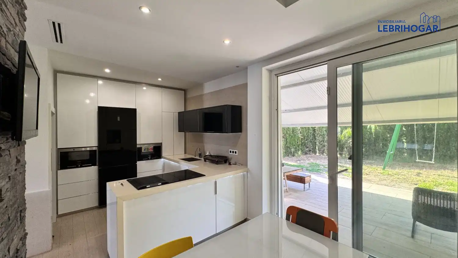 Cocina de Casa adosada en venta en Lebrija con Aire acondicionado, Calefacción y Terraza