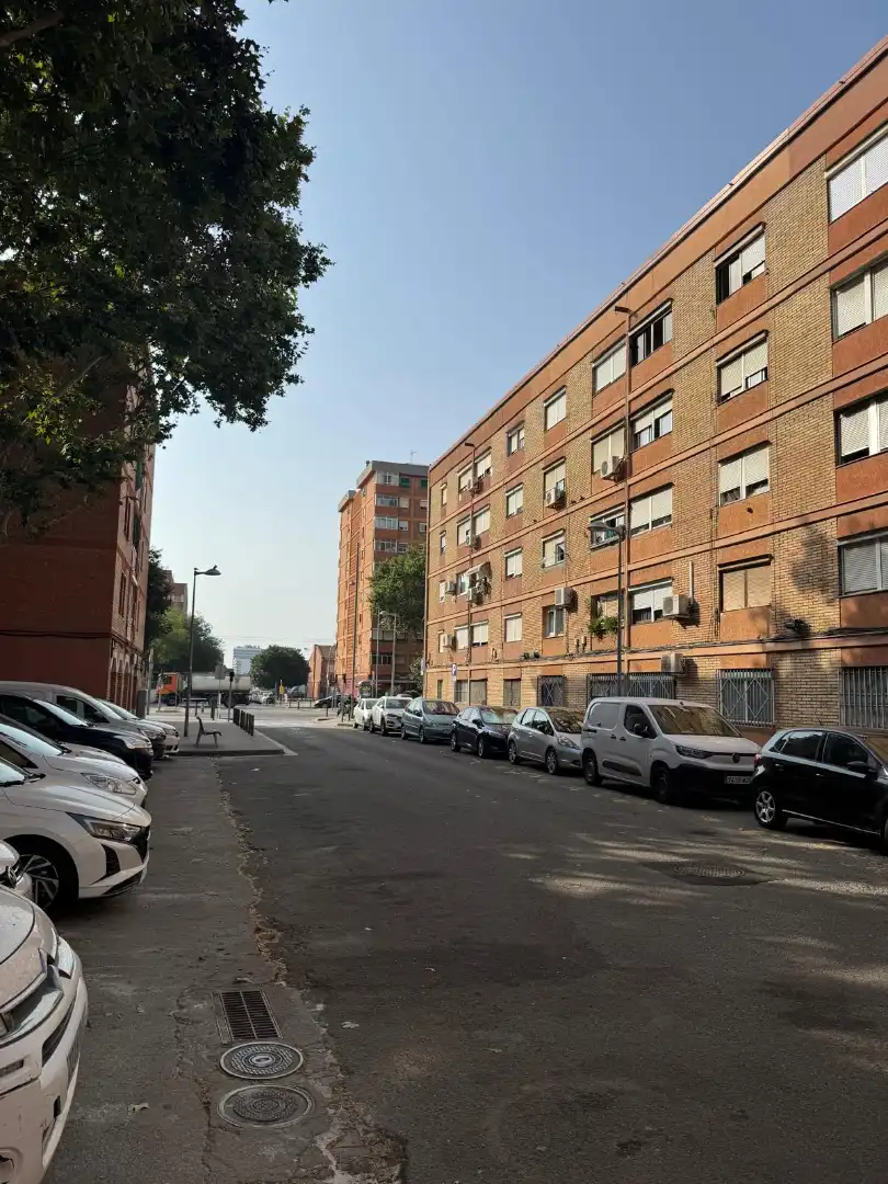 Vista exterior de Local en venta en Badalona con Terraza
