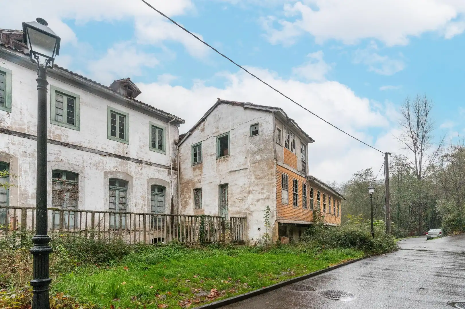 Exterior view of Houses for sale in Oviedo 