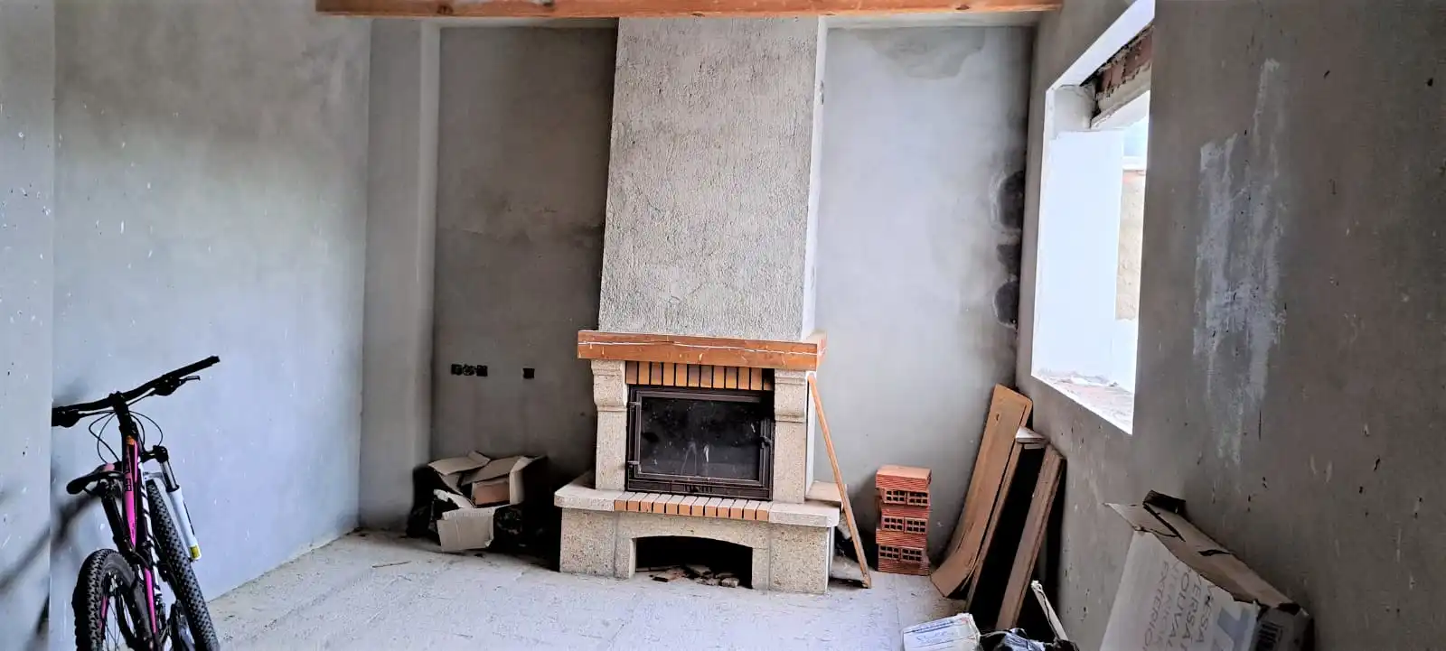 Sala d'estar de Casa adosada en venda en Benaoján
