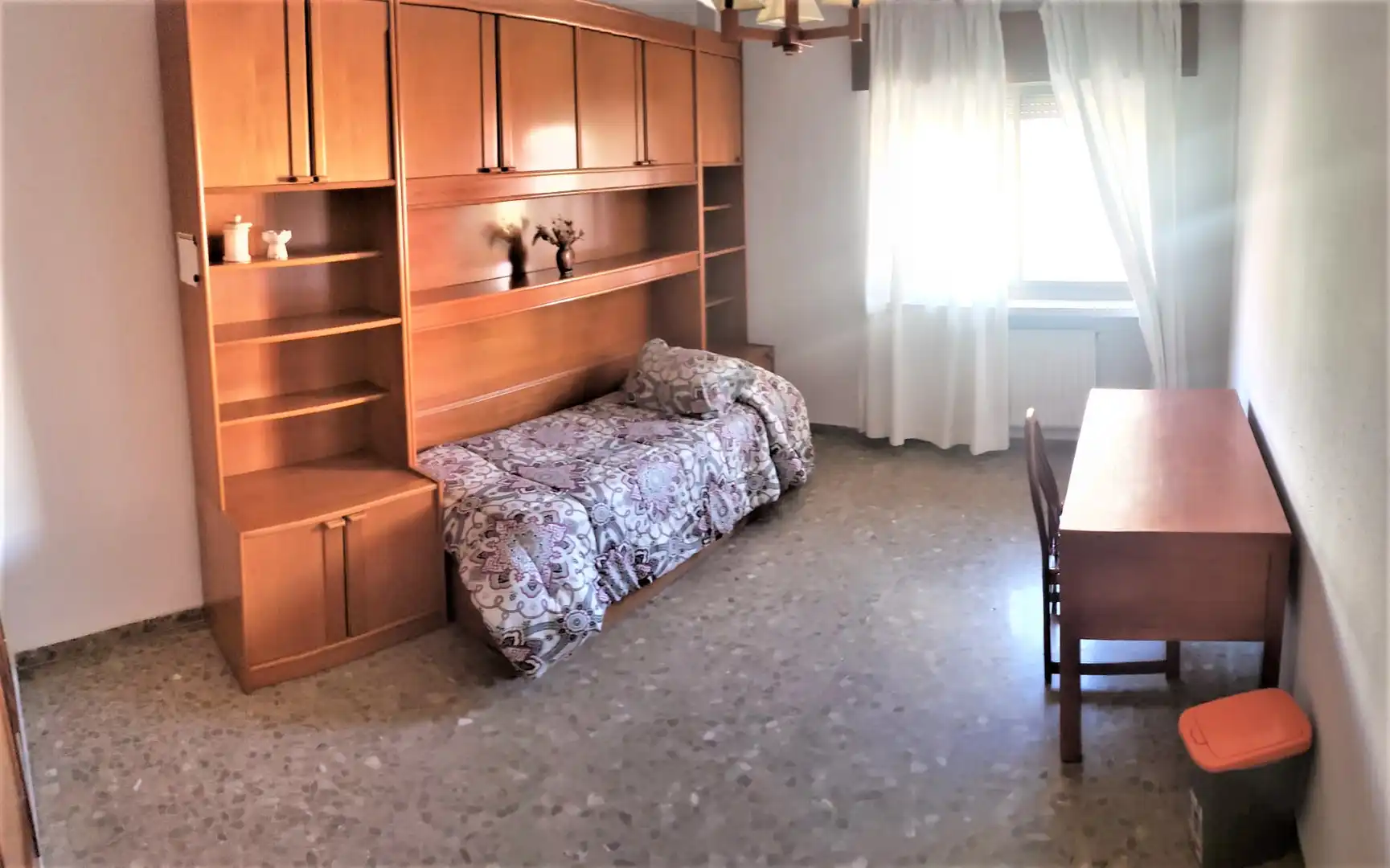 Habitación de Piso de alquiler en Cáceres con Calefacción, Terraza y Amueblado