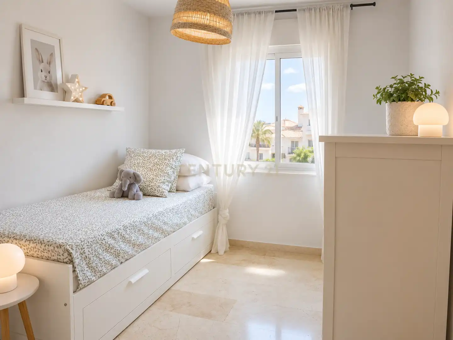 Dormitori de Casa o xalet en venda en Alhaurín de la Torre amb Aire condicionat, Jardí privat i Traster