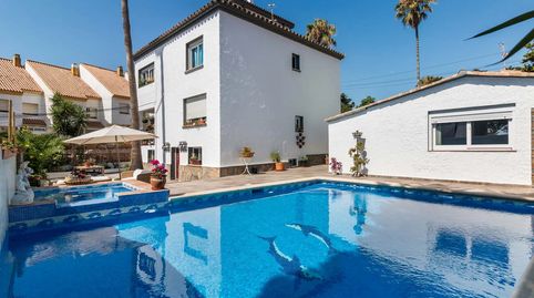 OPORTUNIDAD ÚNICA! IDEAL PARA INVERSOSRES O FAMILIAS GRANDES ! CASA con Licencia Turística! A 30 segundos de la playa!