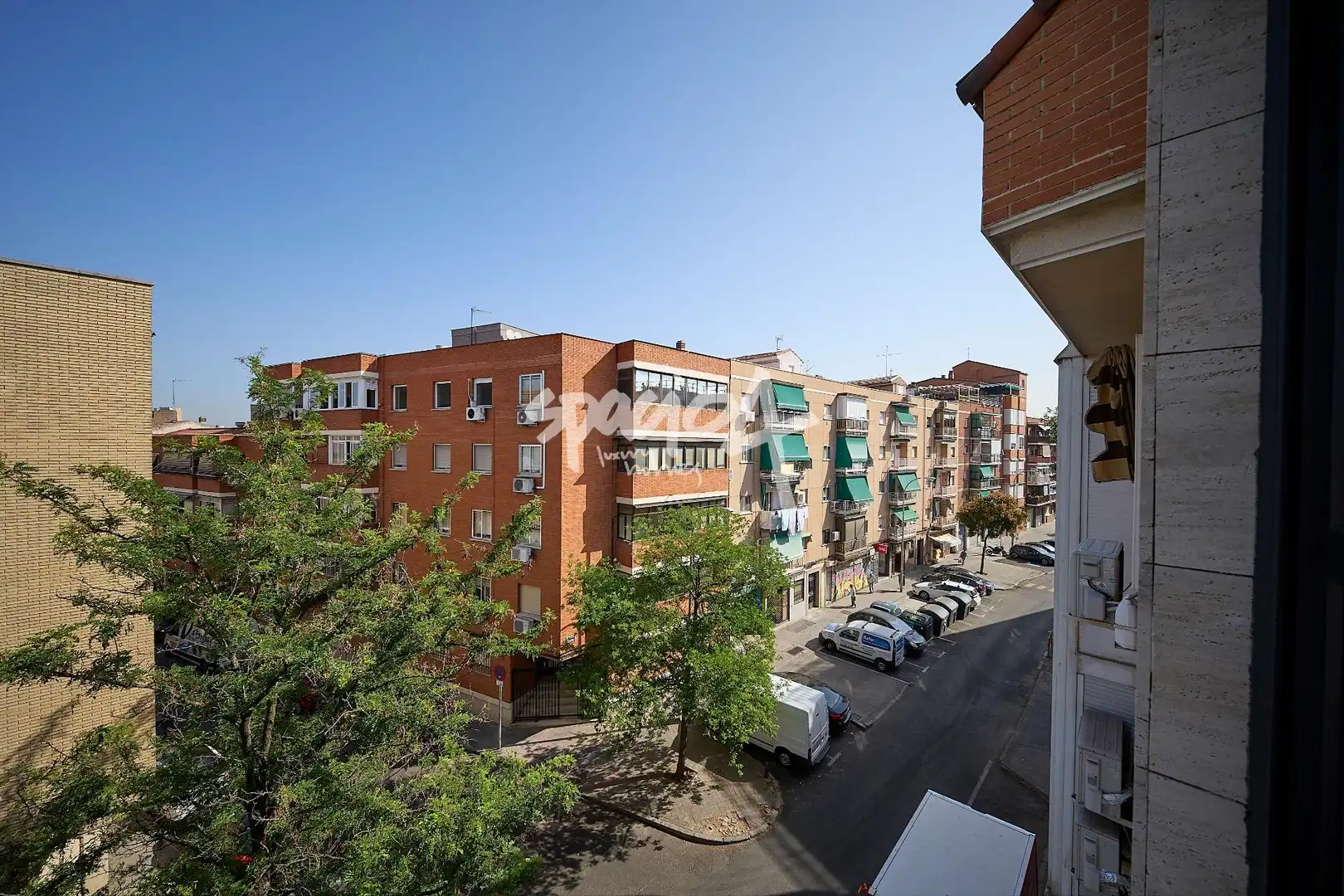 Vista exterior de Apartament en venda en Madrid amb Calefacció i Piscina comunitària