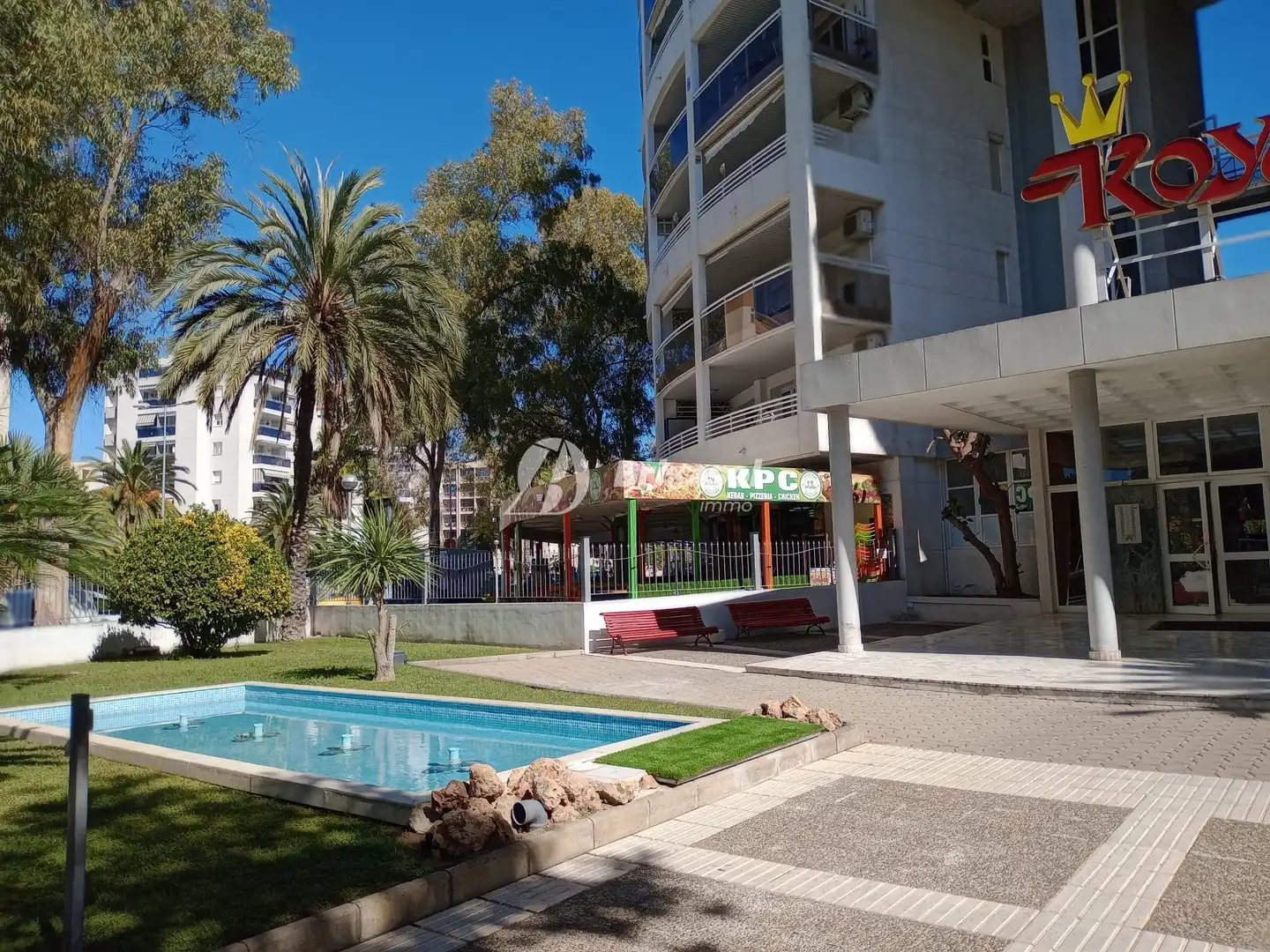 Piscina de Apartament en venda en Salou amb Aire condicionat, Calefacció i Terrassa