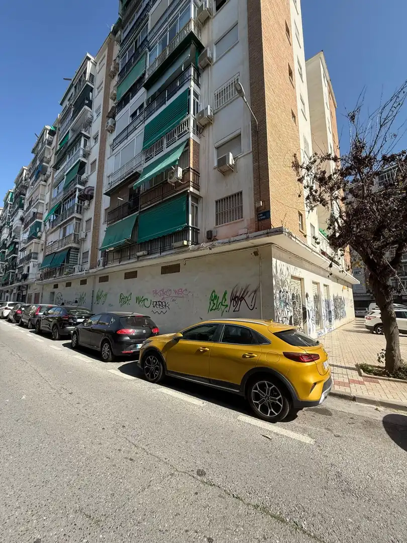 Buildings for sale in Plaza CONDE DE FERRERIA, Martiricos - La Roca - La Rosaleda