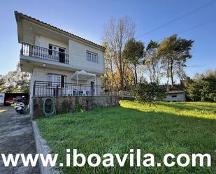 Vista exterior de Casa o xalet en venda en Pontevedra Capital  amb Terrassa i Balcó