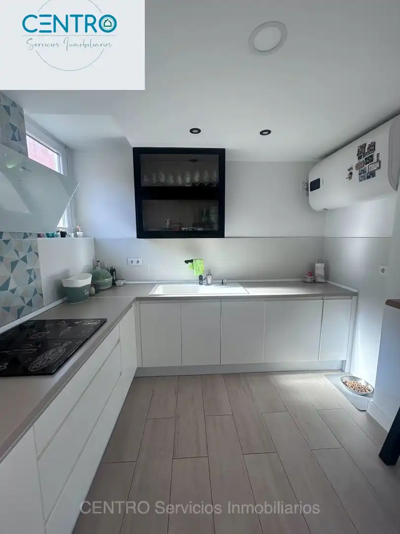 Kitchen of Flat for sale in Algeciras  with Air Conditioner, Storage room and Furnished