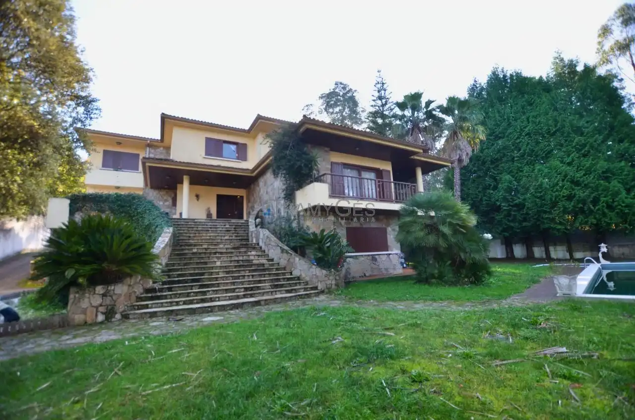 Detached house with pool for sale in BASTIDA, imagen 2