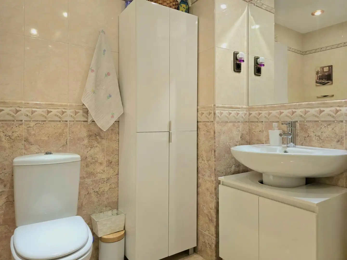 Badezimmer von Wohnung zum Verkauf in Torremolinos mit Klimaanlage, Parkett und Terrasse