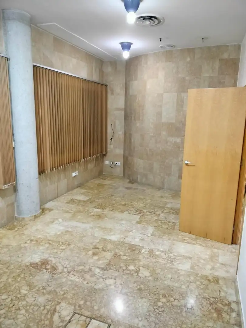 Local en venta en Vistalegre