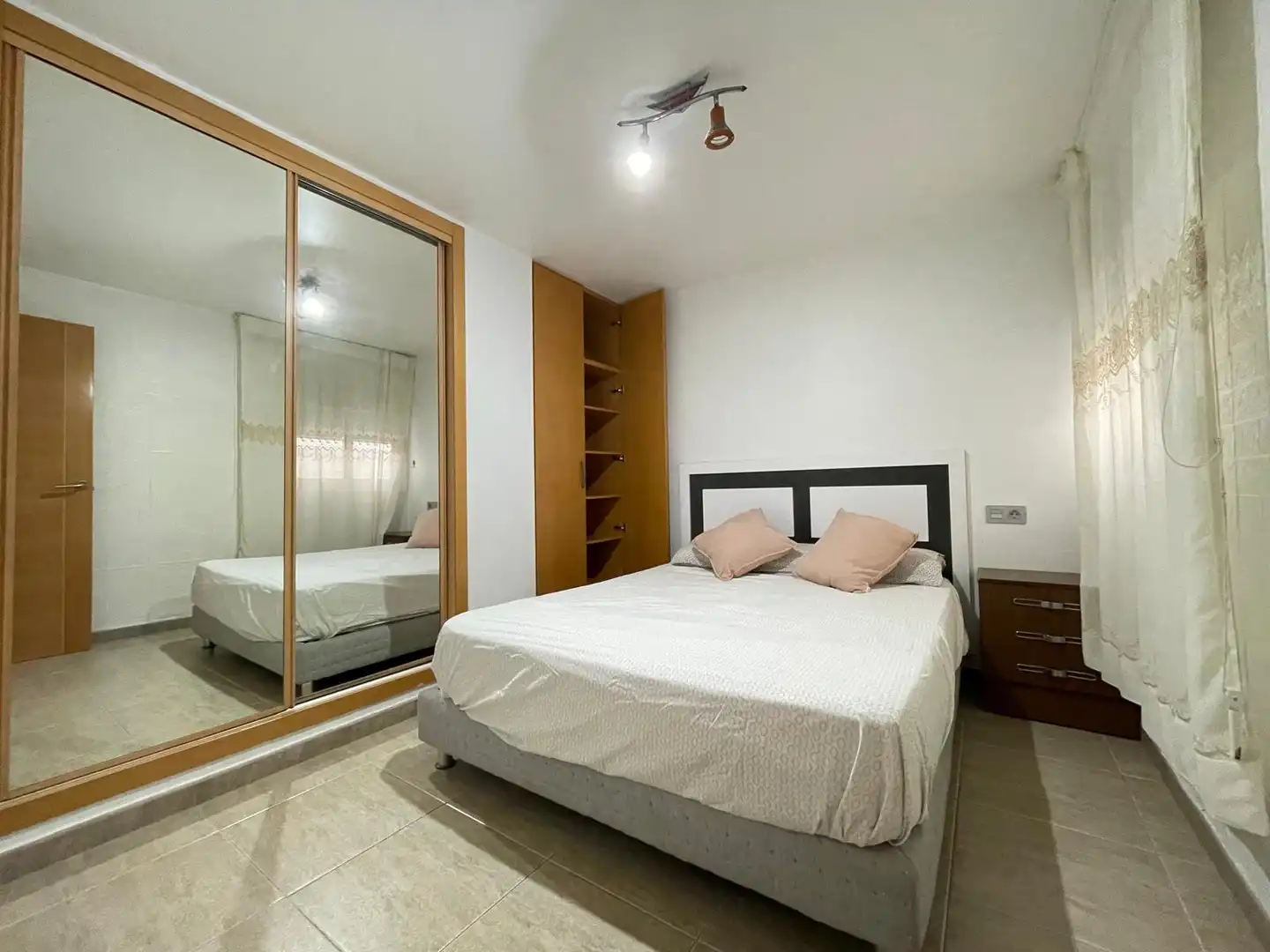 Dormitori de Apartament en venda en Moncofa amb Aire condicionat, Terrassa i Moblat