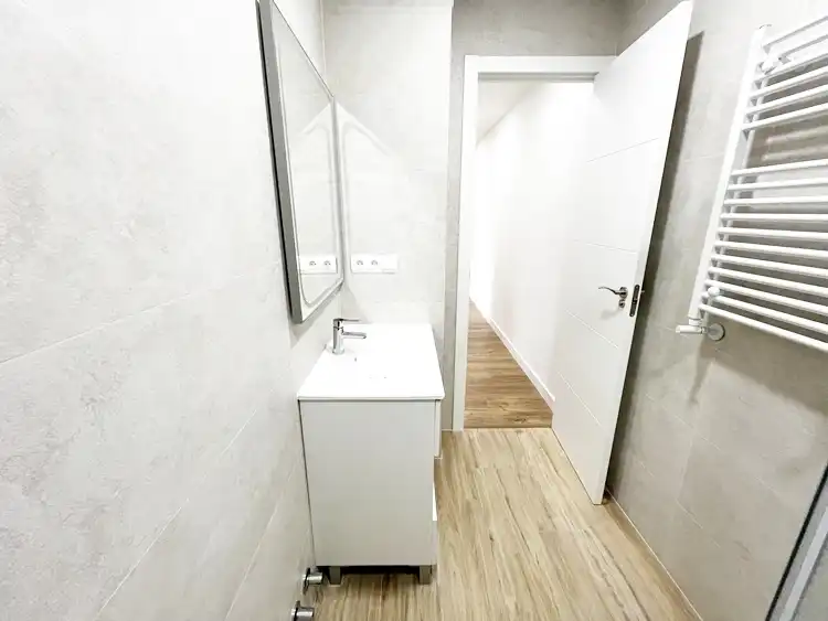 Bathroom of Flat for rent in Hoyo de Manzanares  with Heating, Private garden and Parquet flooring