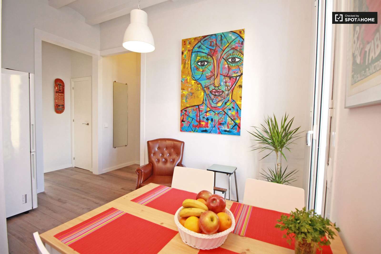 Dining room of Apartment to share in  Barcelona Capital  with Air Conditioner, Heating and Terrace