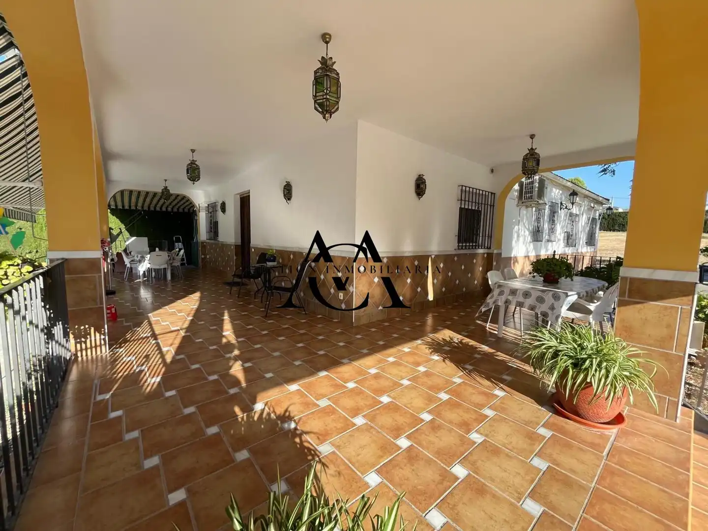 Außenansicht von Haus oder Chalet zum Verkauf in Lucena mit Terrasse