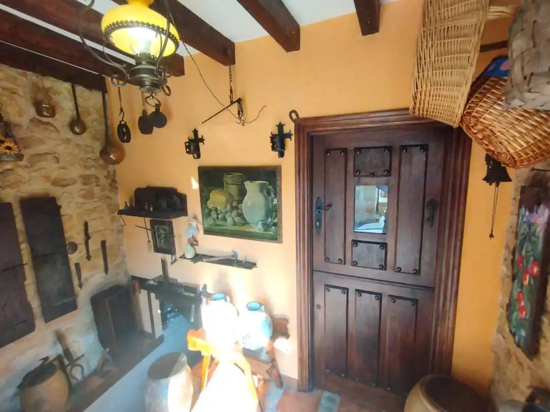Casa o chalet en venta en Valle de Tobalina con Calefacción y Amueblado