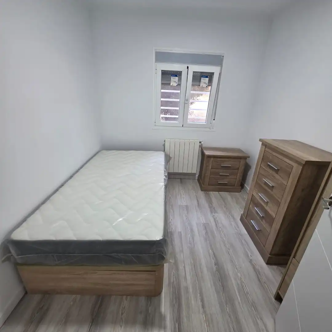 Bedroom of Flat for sale in Madrid  with Heating, Private garden and Furnished