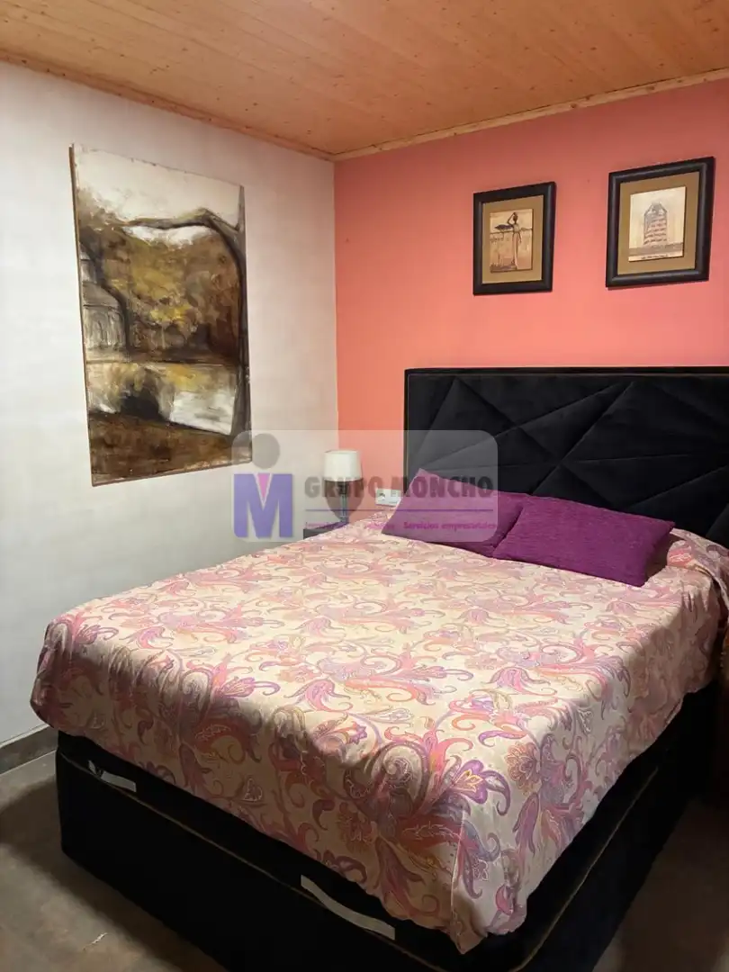 Habitación de Casa adosada en venta en Allariz con Calefacción, Jardín privado y Amueblado