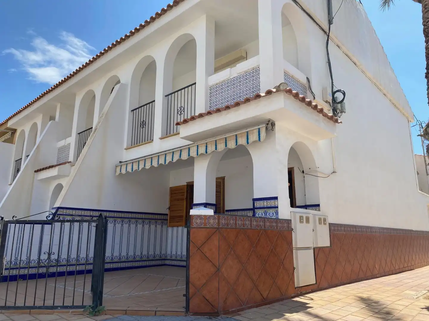 Außenansicht von Maisonette zur Miete in San Pedro del Pinatar mit Klimaanlage, Heizung und Privatgarten