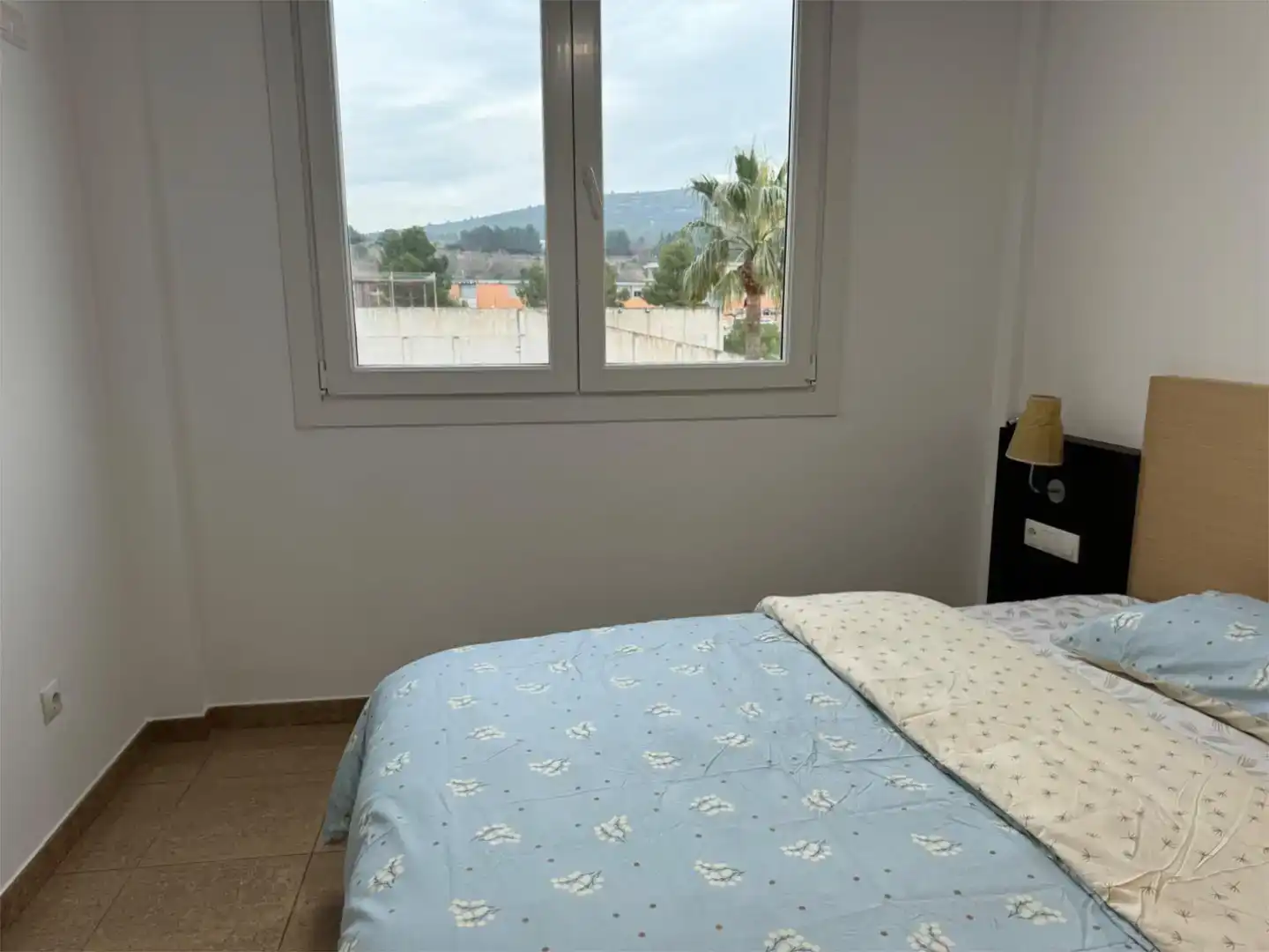 Schlafzimmer von Wohnung zur Miete in Cabanes mit Möbliert
