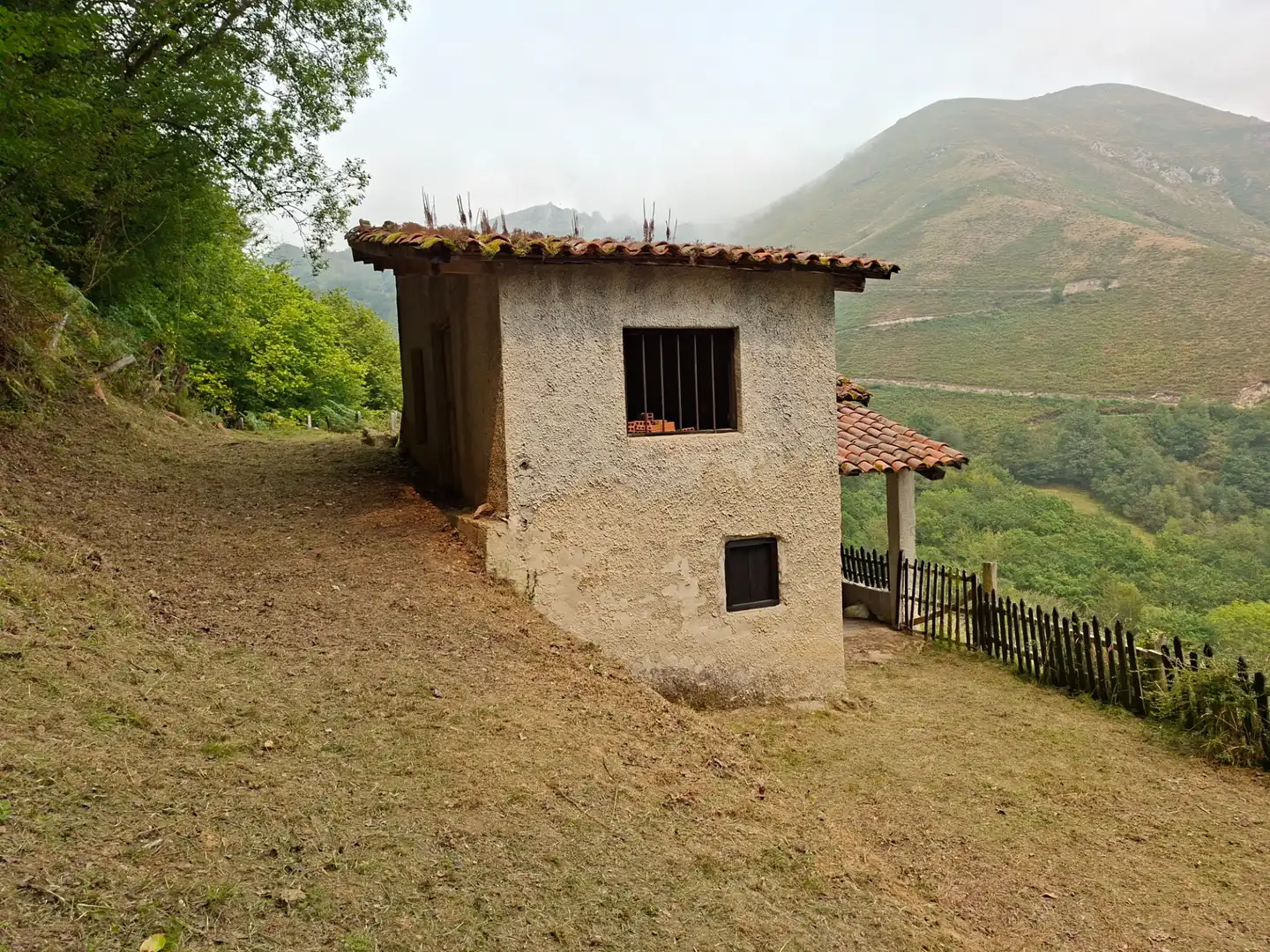 Außenansicht von Country house zum Verkauf in Piloña