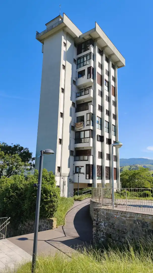 Vista exterior de Pis en venda en Zarautz amb Terrassa i Moblat