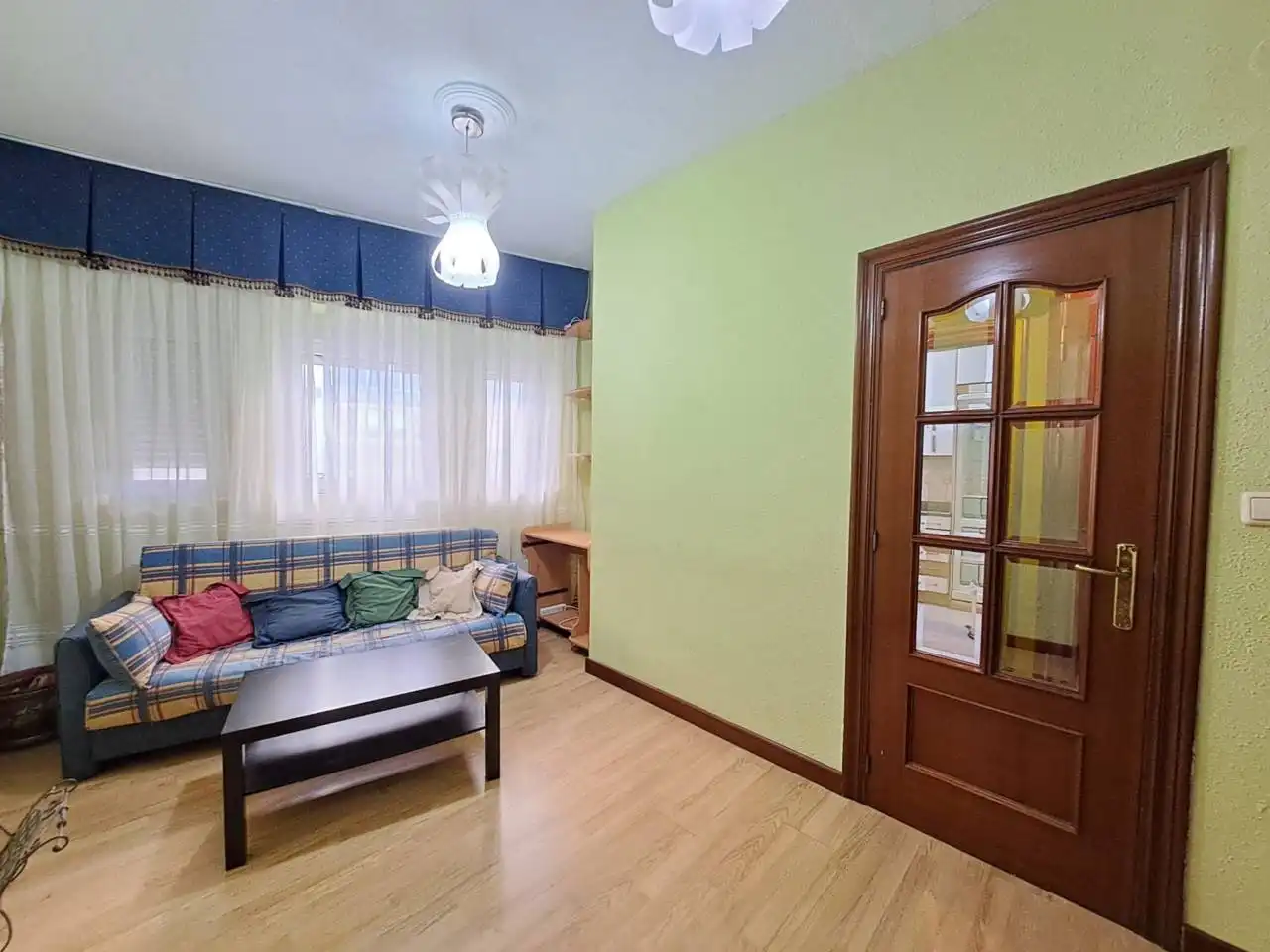 Sala de estar de Piso en venta en Burgos con Calefacción y Parquet