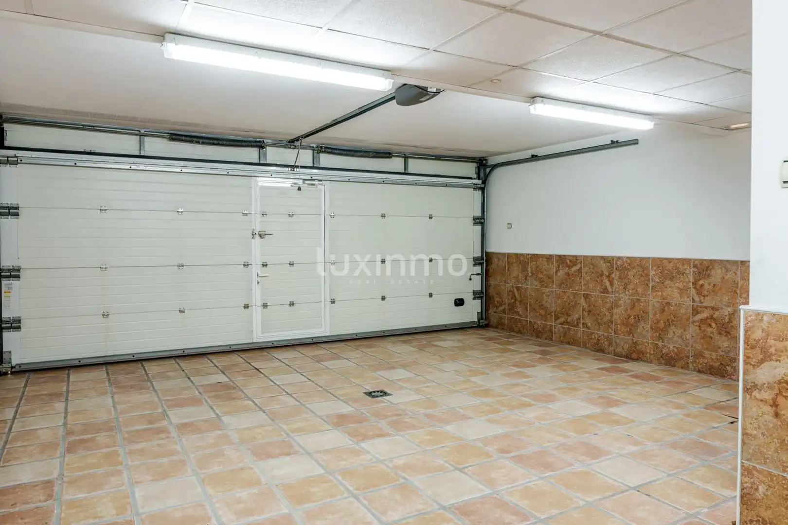 Country house zum Verkauf in Alicante / Alacant mit Klimaanlage, Heizung und Privatgarten
