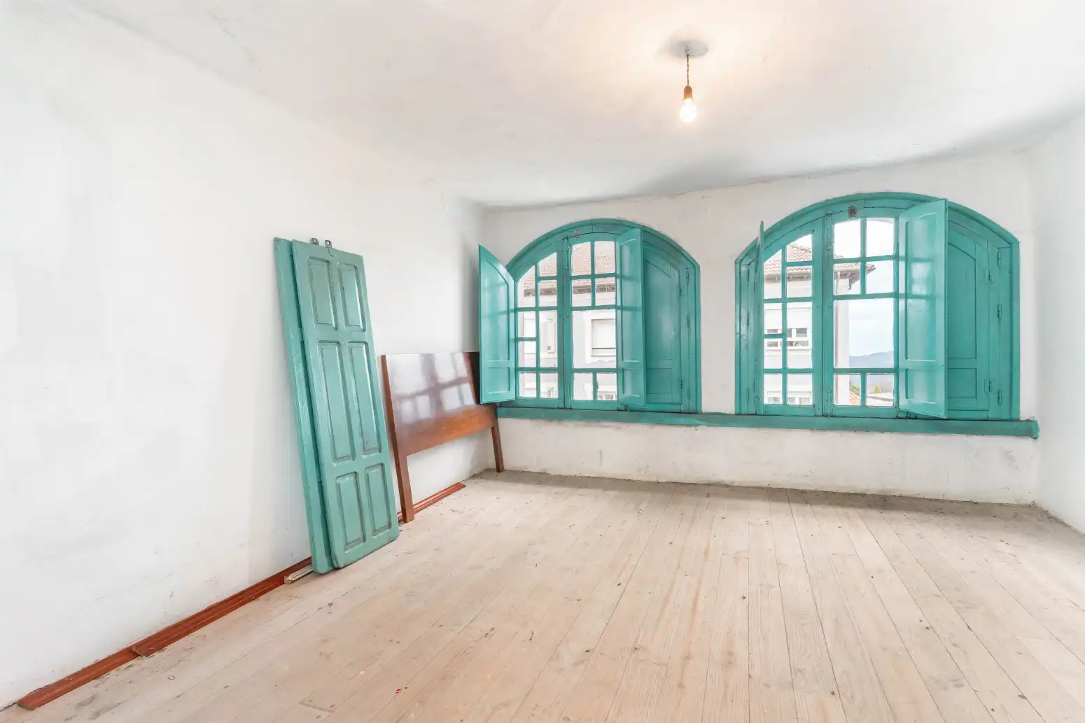 Casa adosada en venta en Salas con Parquet, Terraza y Trastero