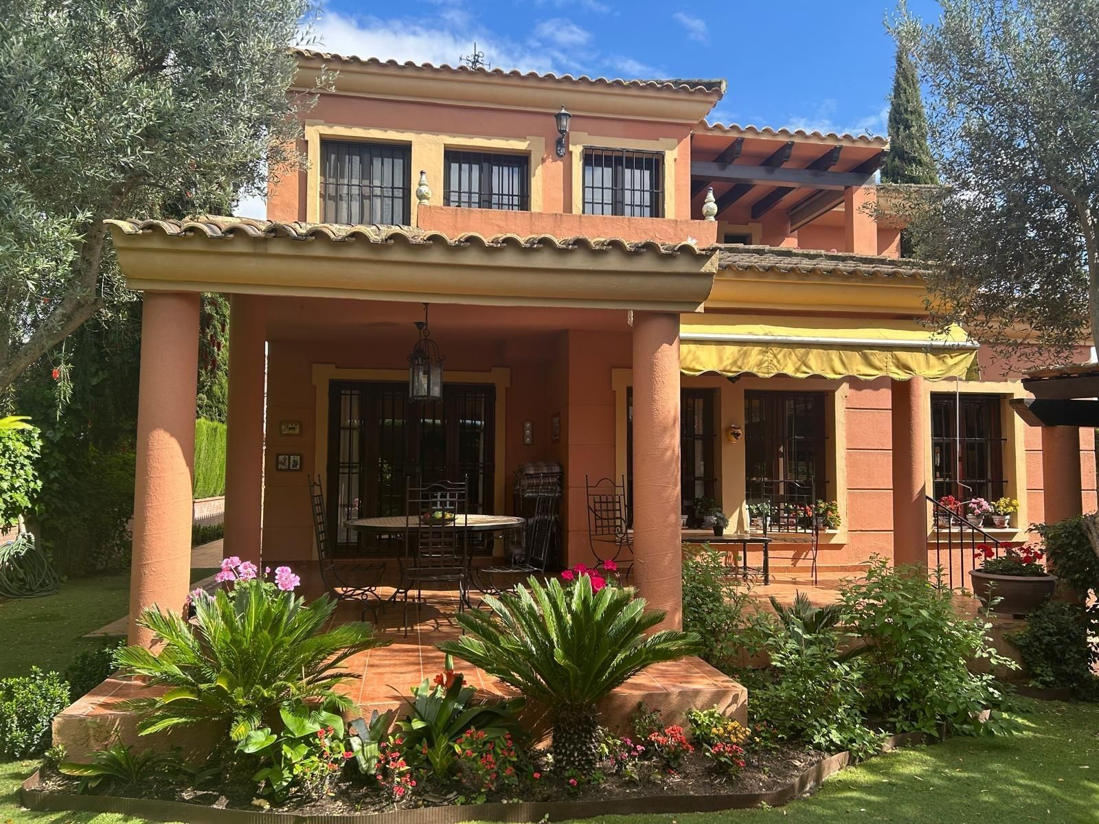 Garden of House or chalet for sale in Bormujos  with Air Conditioner, Heating and Private garden
