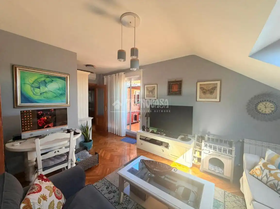 Wohnzimmer von Dachboden zum Verkauf in Ciempozuelos